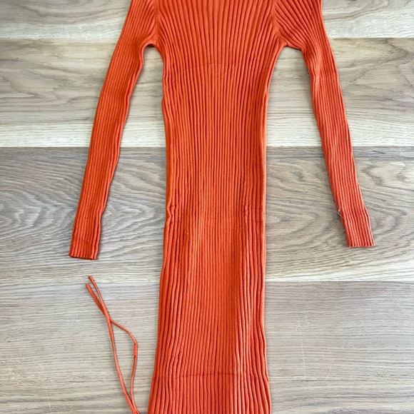 Fitted Ribbed Mini Dress - Picture 4 of 4